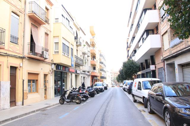 Dos hospitalitzats per l'incendi de la seua vivenda