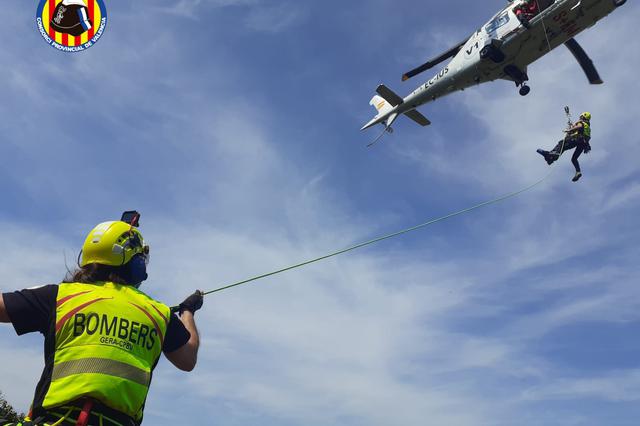 Bombers València adverteix dels riscs en les activitats a la muntanya