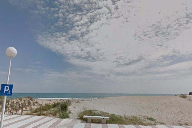 Troben el cos sense vida d’un ontinyentí en la platja de Daimús