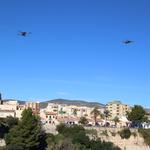 Captat pel dron mentre consumia alcohol en la via pública