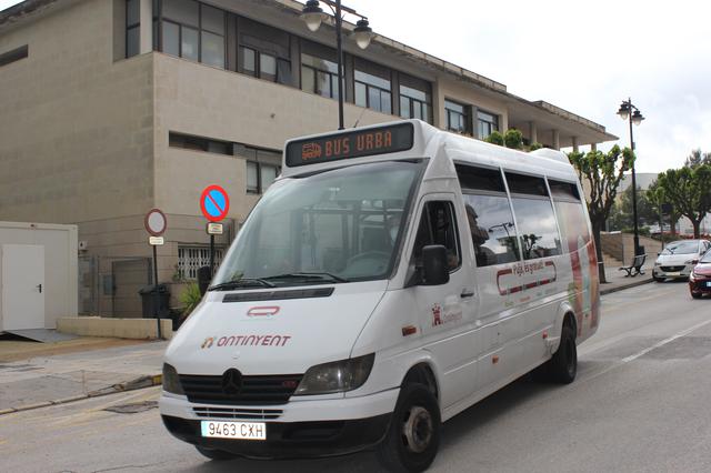 Ontinyent amplia l’horari del bus per facilitar l’accés al punt de vacunació