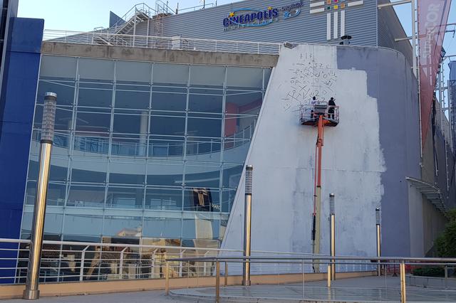 "Dulk" pinta un gran mural de 13 metres d’alt a Ontinyent