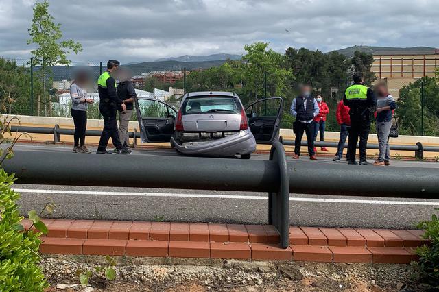 Un accident de trànsit amb una taxa d'alcohol en aire de 0.79
