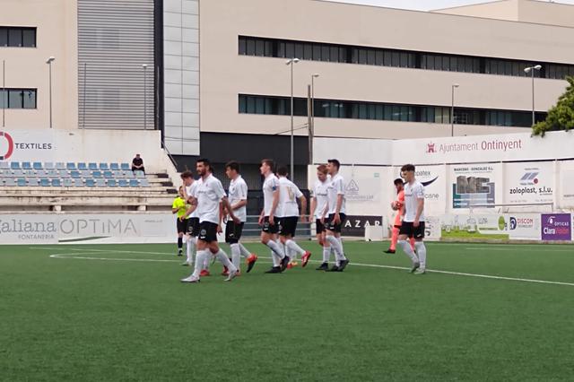 El Ontinyent 1931 golea al Pinoso y acaricia el ascenso