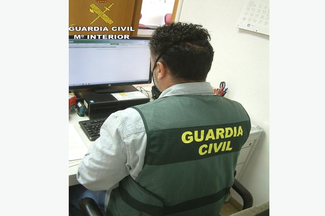  Tres persones detingudes per falsificar informes de resultats PCR