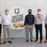 Insectos Delicious, l’empresa ontinyentina que es llança a la cria d’insectes per alimentació