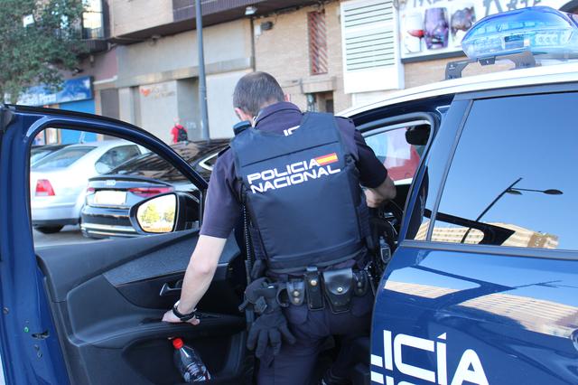 Detingut per canviar el pany a la seua inquilina