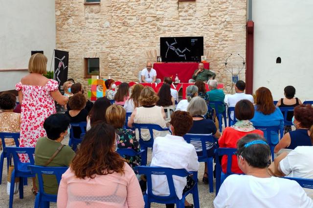 ‘La Cocinera de Castamar’ protagoniza la inauguración del ‘Ontinyent Negre’