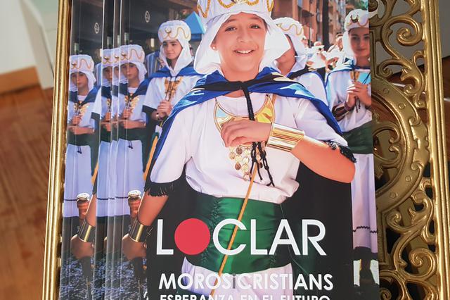 La revista-homenaje a los Moros y Cristianos de Ontinyent, ya en su quiosco