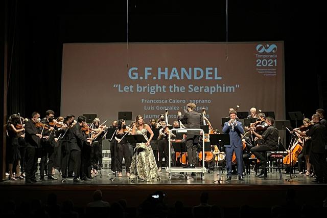 La Orquesta Caixa Ontinyent ofrece un concierto de gran nivel dirigido por Jaume-Blai Santonja