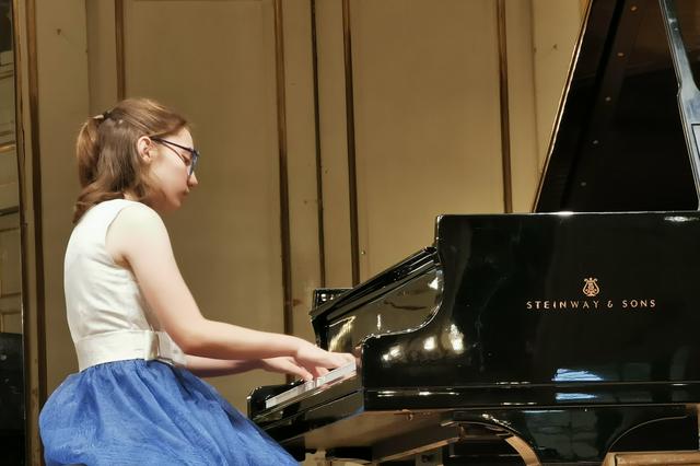 Deva Mira, premiada en el 9é Concurs Internacional de piano d’Orléans