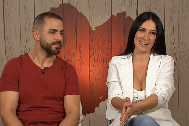 Una ontinyentina busca l'amor en l'èxit televisiu ‘First Dates’