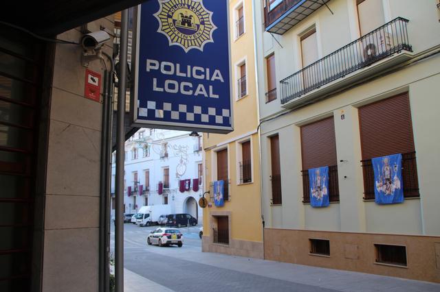 Tomba d’una punyada un policia d’Ontinyent per recriminar-li que estava mal aparcat 