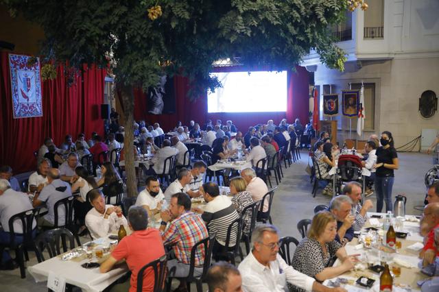 Ontinyent celebra l'‘Homenatge al Fester Absent’