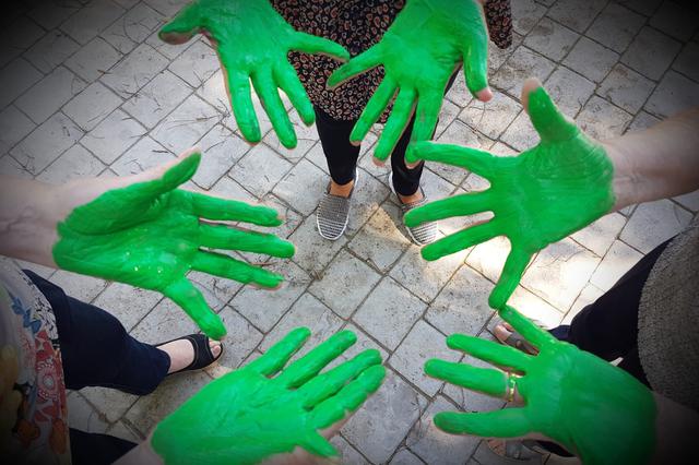 AFAO se llena de ‘manos verdes’ con motivo del Día Mundial del Alzheimer