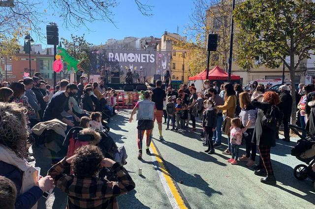El barrio L'Ermiteta de Ontinyent se llena de alegría con las fiestas de Sant Antoni 2022