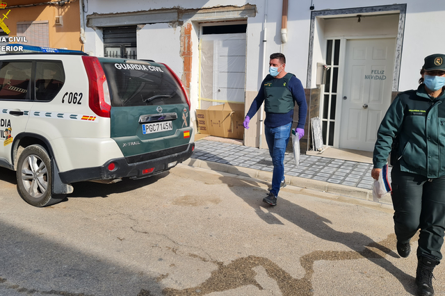 Detienen a una persona por hurtar más de 2.500€ en joyas en Benigànim