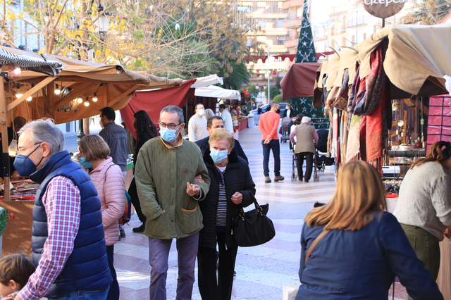 Ontinyent acoge el 'Mercado de Reyes', con productos artesanos, animación y juegos infantiles