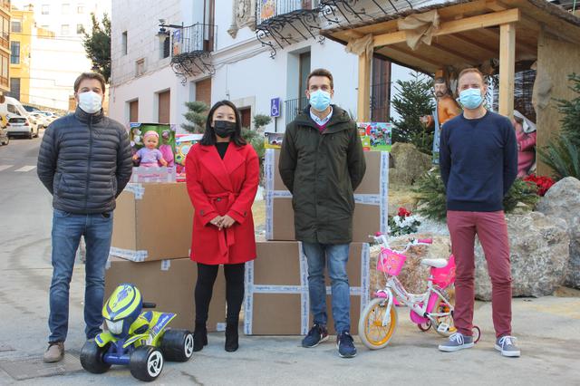 Infancia sin Fronteras entrega 150 juguetes a familias desfavorecidas