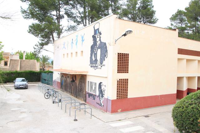 Ontinyent avança en la licitació de les aules prefabricades en l’IES l’Estació