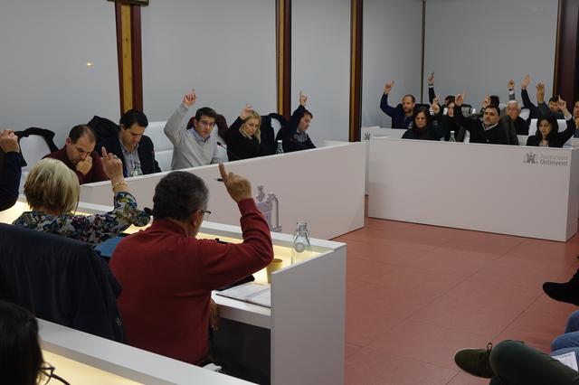 El pleno municipal de Ontinyent aprueba congelar los impuestos 