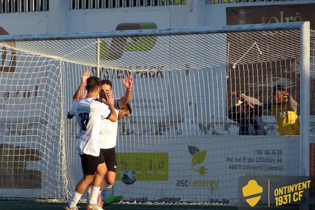 L'Ontinyent 1931 visita al Tavernes