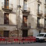 Caída de cascotes en la plaça de Baix de Ontinyent