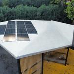 Ontinyent instala paneles solares en la cubierta de la parada de bus 