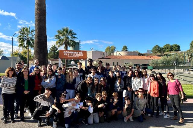 Alumnado de l’IES l’Estació visita la depuradora de Ontiyent