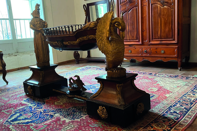 El bressol d'Alfonso XII es queda en la família Puigmoltó