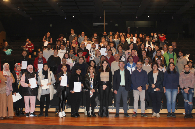 200 persones reben els diplomes del programa 'Itinerari Viu'