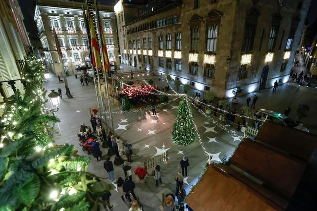 La Diputació obri la Plaça del Nadal amb música, teatre i tallers infantils