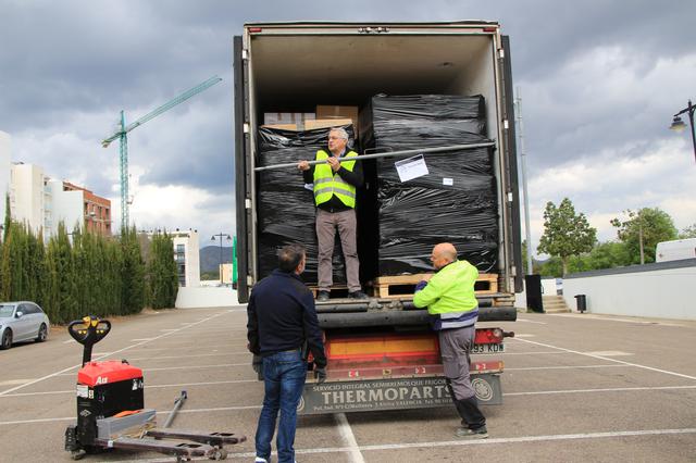 Salen los dos primeros tráilers con ayuda de Ontinyent y la Vall d'Albaida para Ucrania