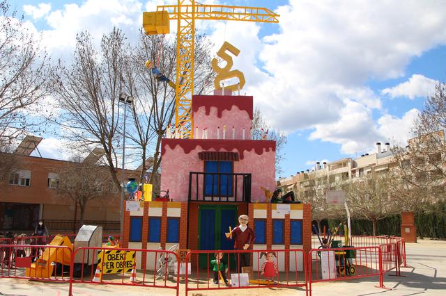 La falla del Carmelo Ripoll de Ontinyent conmemora los 50 años del centro