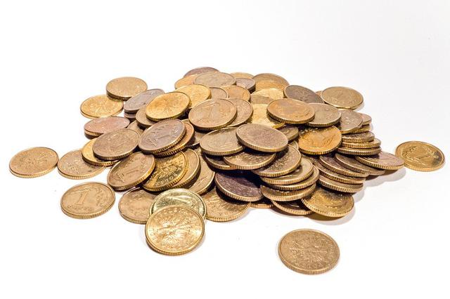 Un xiquet de 2 anys, a punt d'ofegar-se per engolir una moneda