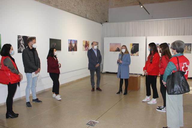 Ontinyent acoge la exposición "Mujeres del Mundo” 