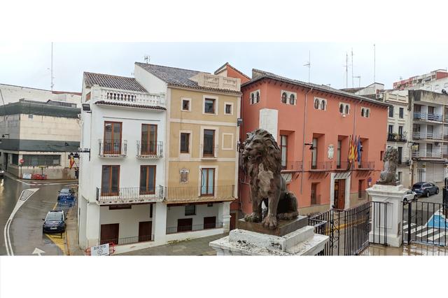 El PP denuncia "el olvido de la reurbanización de la plaza Mayor"