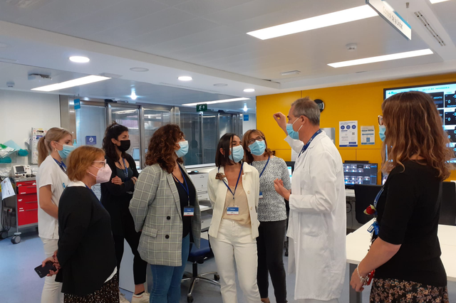 La enfermera ganadora del concurso JoInnove visita el Vall d'Hebrón