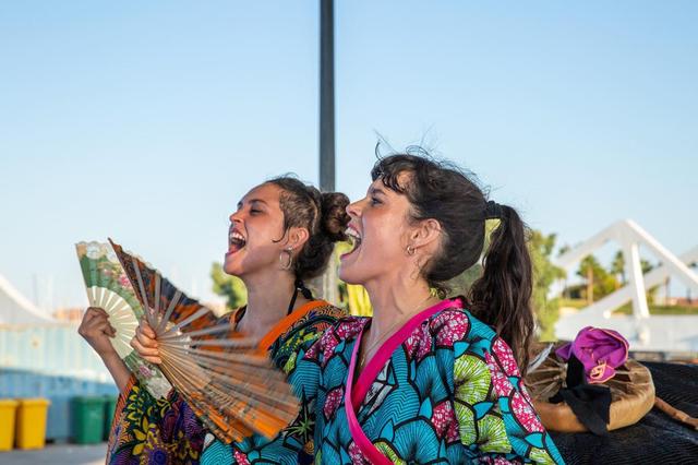 Música y humor para la clausura de la Escuela Feminista