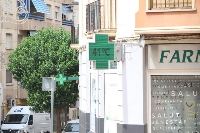 L'onada de calor arriba a Ontinyent i la serra es converteix en un polvorí