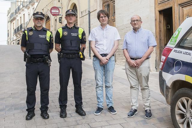 Bocairent dota a la Policía Local de chalecos antibalas