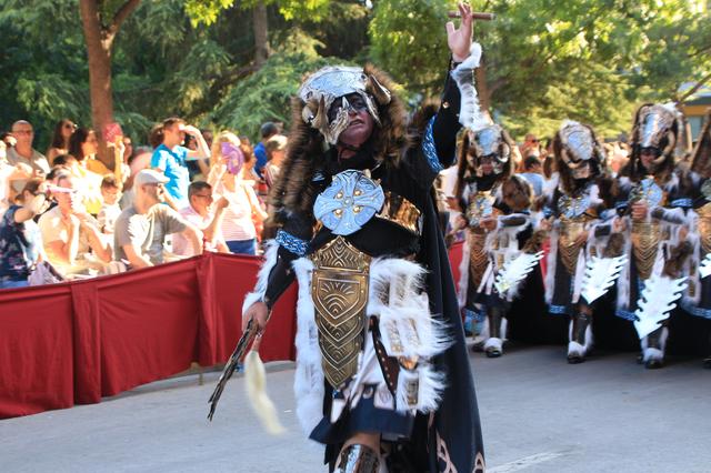 Ontinyent garantirà amb televisions privades la transmissió de les Moros i Cristians