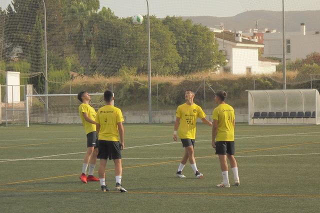 El CD Ontinyent juega hoy el primer partido amistoso de la pretemporada