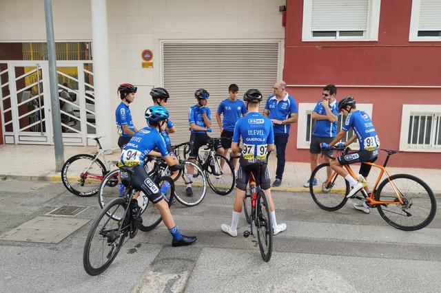 L'equip cadet del Club Ciclista Ontinyent, en el 50 Trofeu Sant Hipòlit a Cocentaina