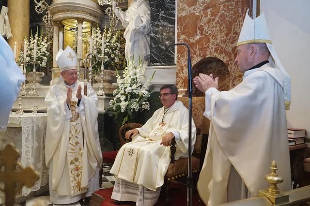 Juan Melchor Seguí inicia su ministerio en la Basílica de la Virgen de los Desamparados