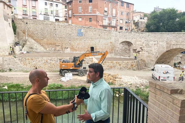 Les obres de restauració del Pont Vell d’Ontinyent recuperen els bancals de l’antic molí