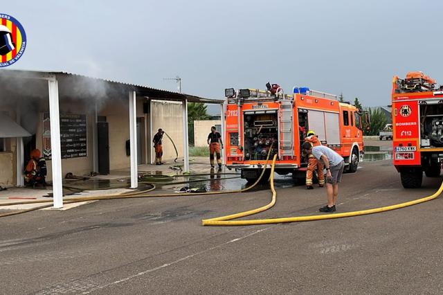 Incendi al camp de futbol de Montaverner