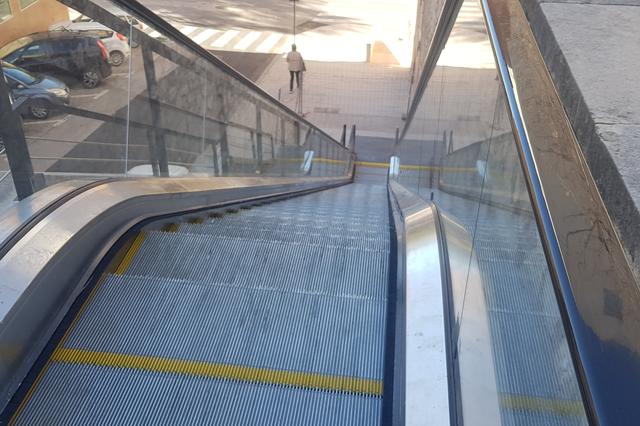 Ontinyent ultima la posada en marxa de l'escala mecànica del Mercat