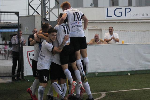 El Ontinyent 1931 defiende el liderato ante el At. Levante