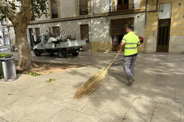El fuerte viento obliga a cerrar los parques de Ontinyent